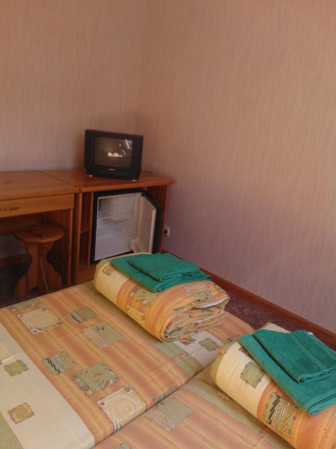 Zirini Hotel Kolka Cameră foto